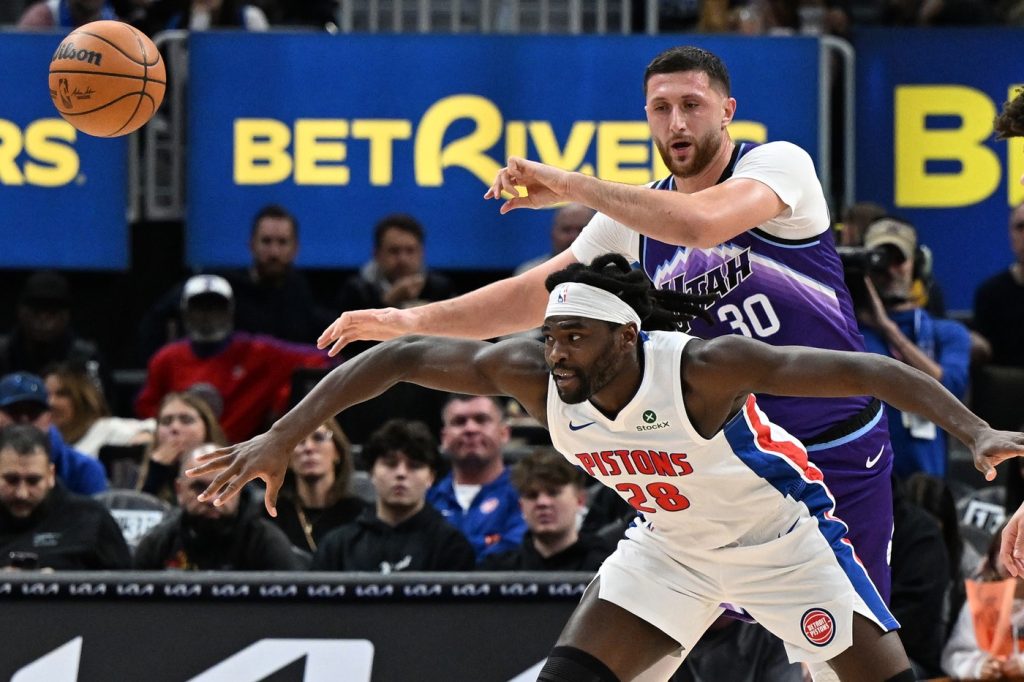 Nurkić upisao 17 skokova u porazu Jazza, skromna partija Garze u trijumfu Celticsa