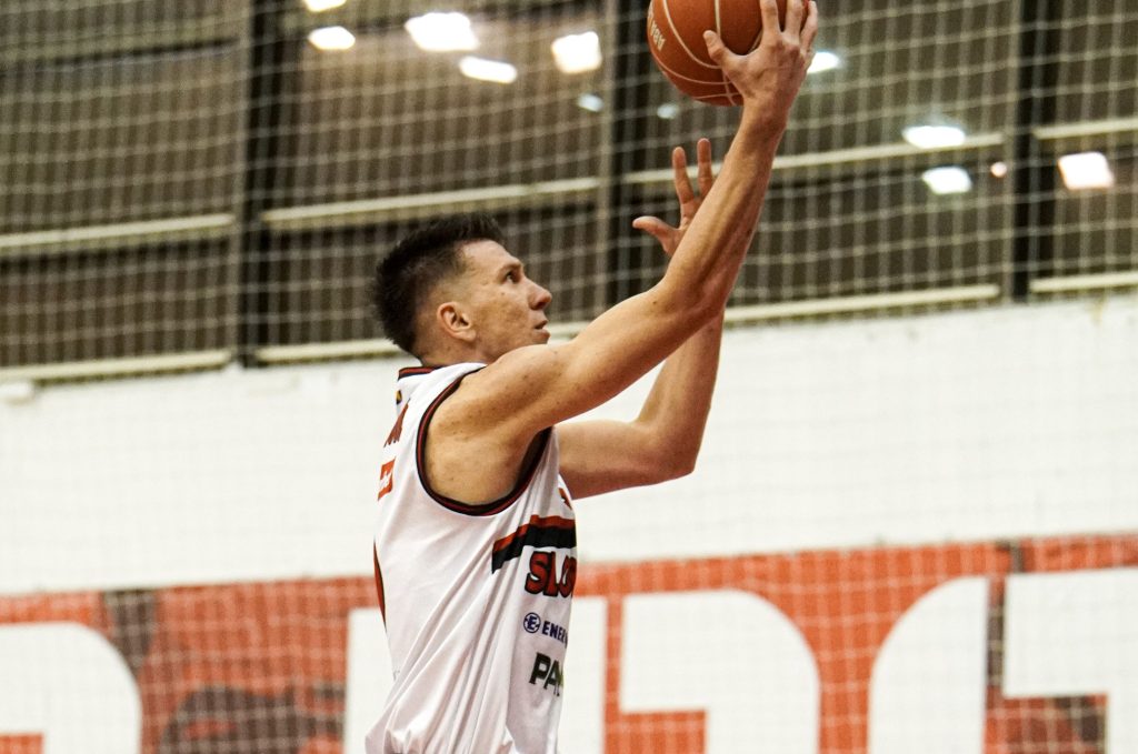 Košarkaši Slobode ubjedljivo savladali Mladost i stigli do treće pobjede Prvenstvu BiH