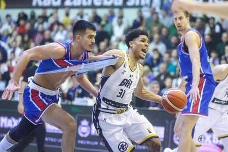 Xavier Castaneda promijenio sredinu