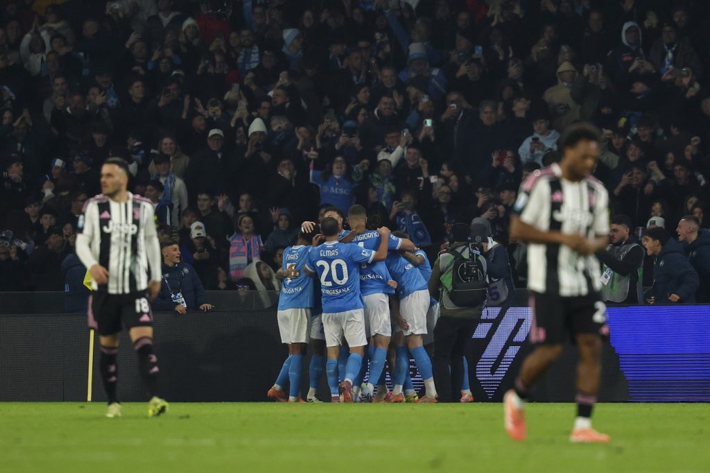 Napoli pobijedio Juventus za povratak na vrh tabele Serije A