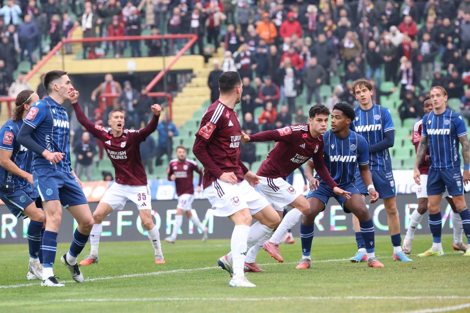 Bordo tim deklasirao Plave u gradskom derbiju na Koševu