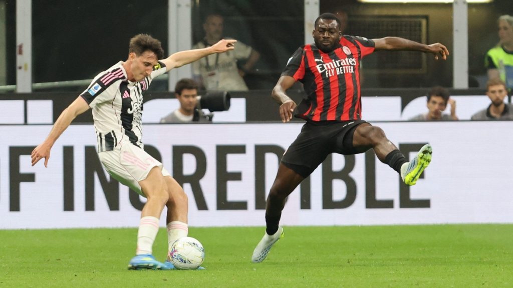 Juventusov bek na radaru engleskih klubova