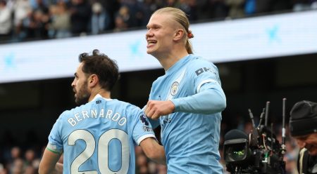 Manchester City savladao Brentford i ostao u utrci za titulu