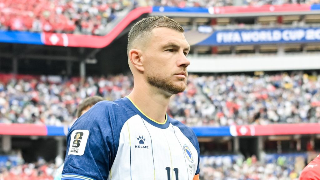 Džeko: Kad smo dobili crveni karton, trebali smo se više zatvoriti