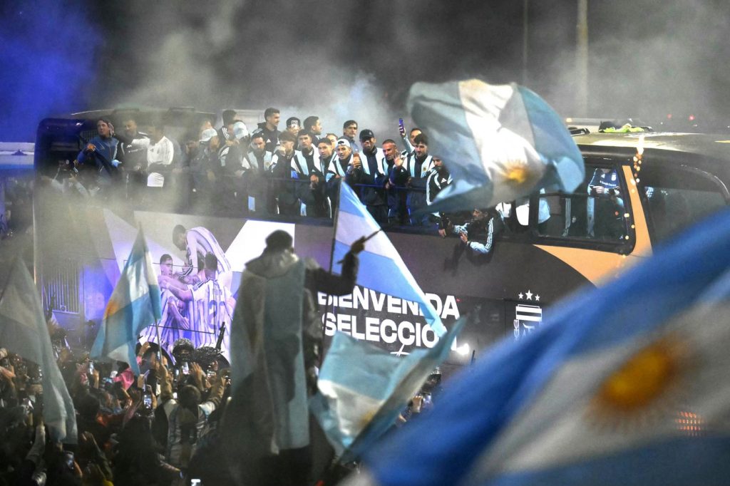 Argentinskoj reprezentaciji priređen doček u domovini, Messi se nije pojavio