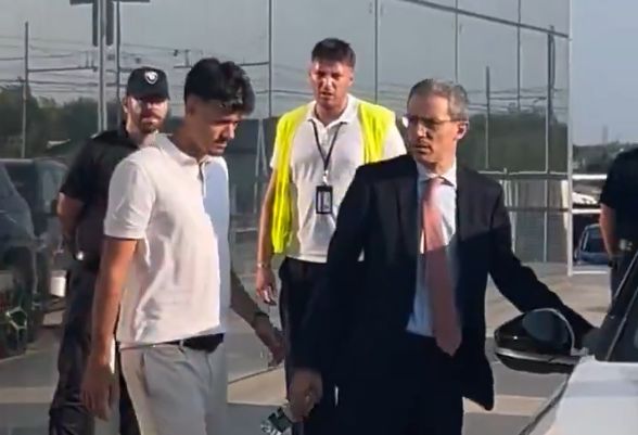 Alajbegović u društvu Pjanića doputovao u Torino