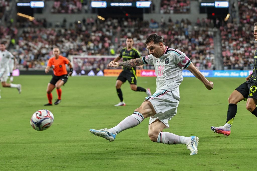 Messi nastupio prvi put nakon SP, Lewandowski pogodio za svoj novi tim